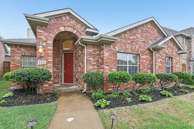682 Crockett Drive, Lavon, TX 75166