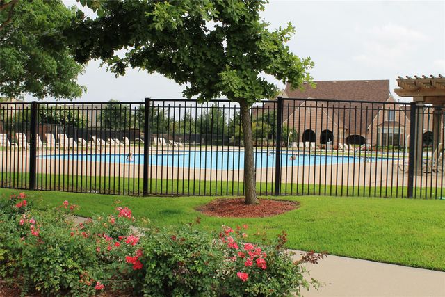 682 Crockett Drive, Lavon, TX 75166