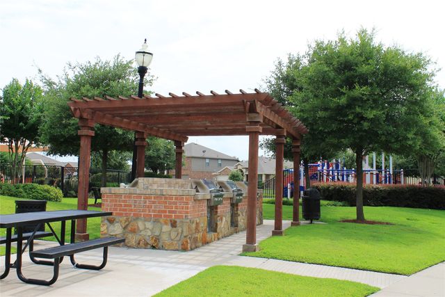682 Crockett Drive, Lavon, TX 75166