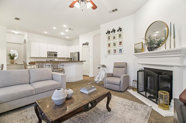 682 Crockett Drive, Lavon, TX 75166