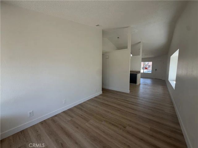 1910 Summertree Drive, Perris, CA 92571