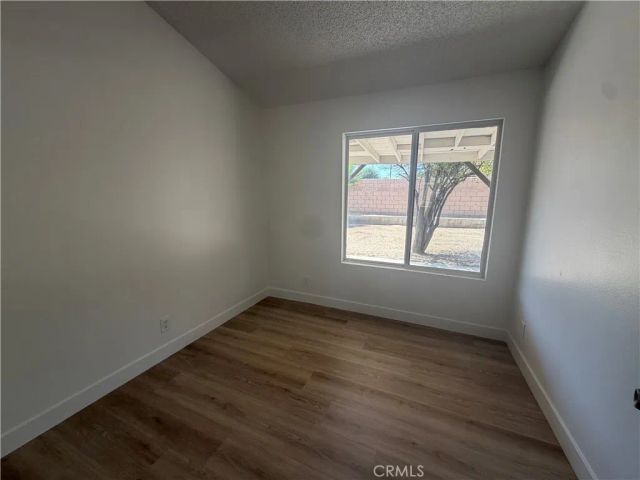 1910 Summertree Drive, Perris, CA 92571