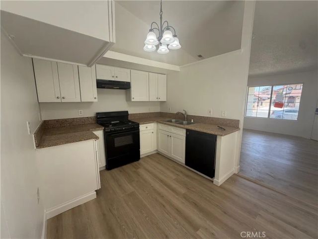 1910 Summertree Drive, Perris, CA 92571
