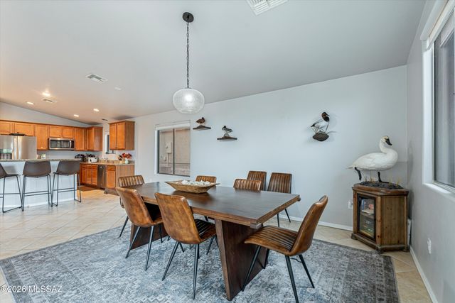 13732 E Vía Valderrama, Vail, AZ 85641