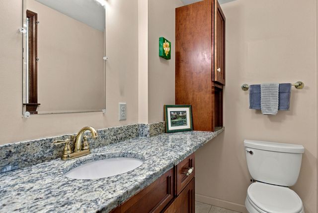 12 Deerhaven Drive, Nashua, NH 03064