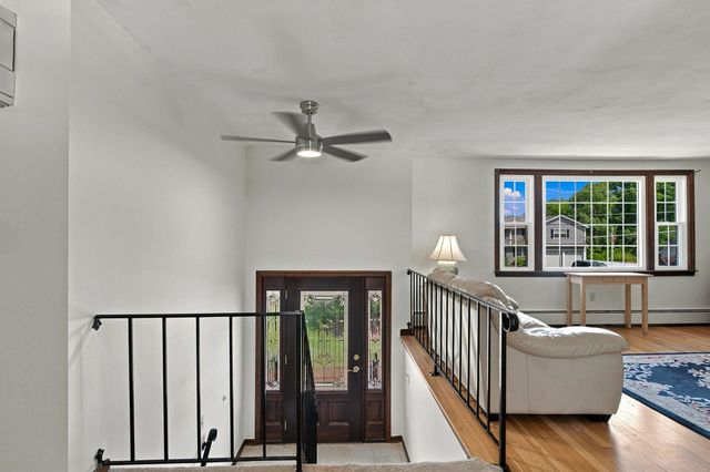 12 Deerhaven Drive, Nashua, NH 03064