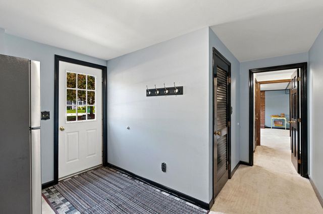 12 Deerhaven Drive, Nashua, NH 03064