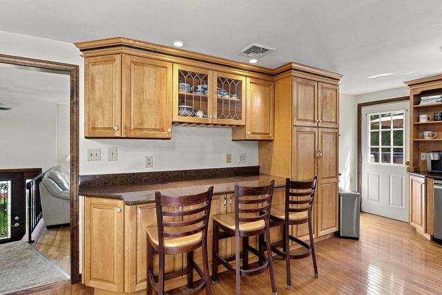 12 Deerhaven Drive, Nashua, NH 03064