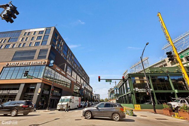 1025 W Addison Street 704, Chicago, IL 60613