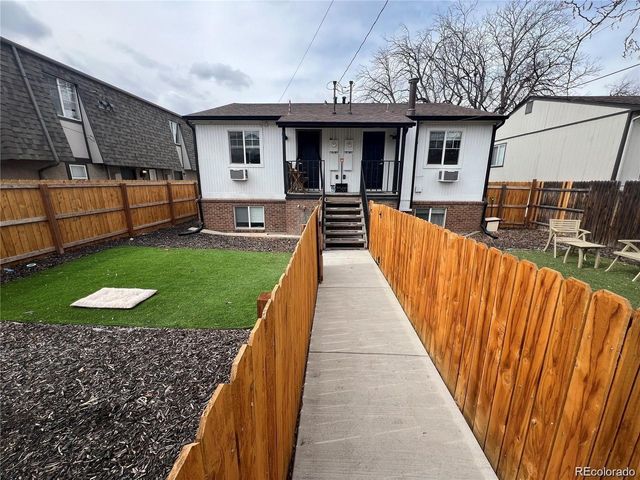 3078 S Delaware St, Englewood, CO 80110