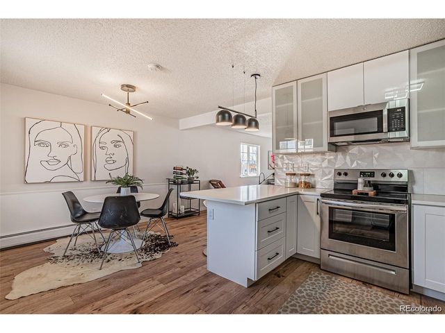 3078 S Delaware St, Englewood, CO 80110