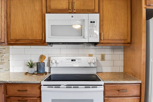 14822 N Gleneden St, Spokane, WA 99208