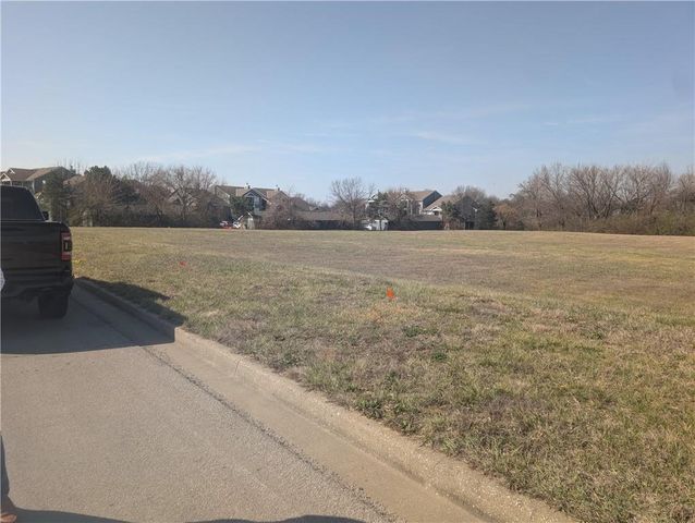 129th & Somerset Terrace, Olathe, KS 66062