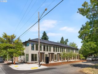 6009 Ne 30th Ave 5, Portland, OR 97211
