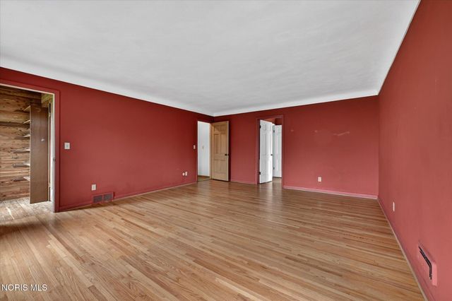 8118 Erie Street, Sylvania, OH 43560