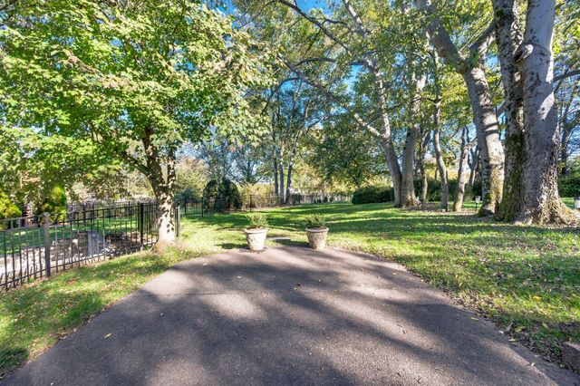 524 Turtle Creek Dr, Brentwood, TN 37027