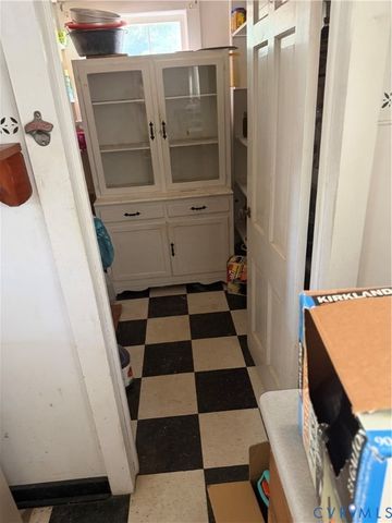 2984 Rolfe Hwy, Dendron, VA 23839