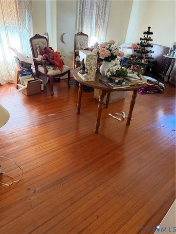 2984 Rolfe Hwy, Dendron, VA 23839
