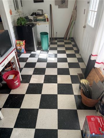 2984 Rolfe Hwy, Dendron, VA 23839