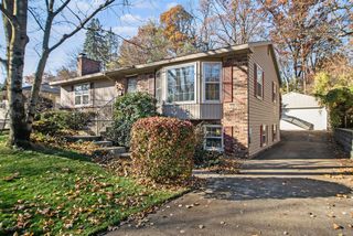 2303 Sylvan Avenue, Grand Rapids, MI 49506