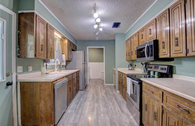 1038 Grayland Drive, Jacksonville, AR 72076