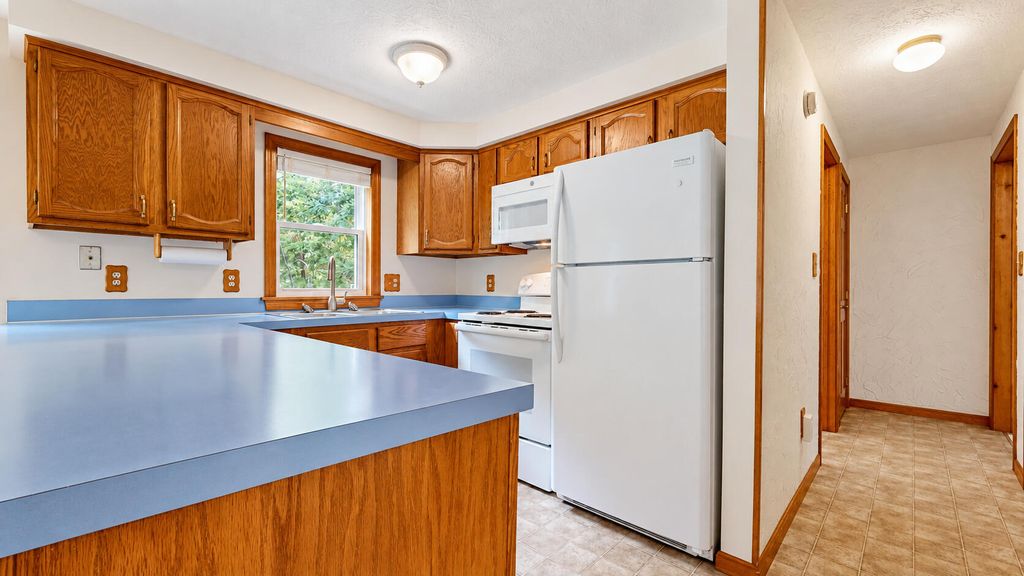 5 Iris Drive, Scarborough, ME 04074 — photo 5