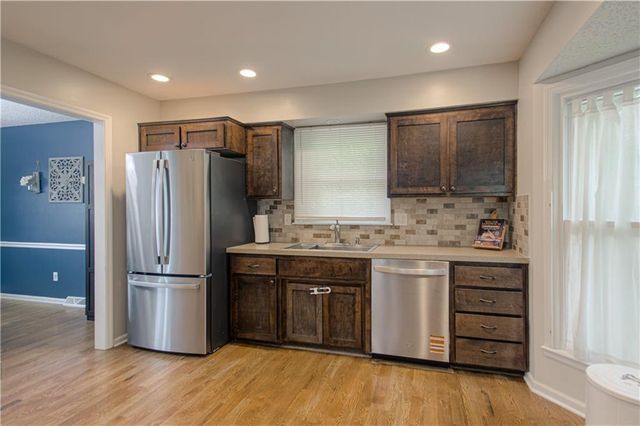 3008 S Cochise Drive, Independence, MO 64057