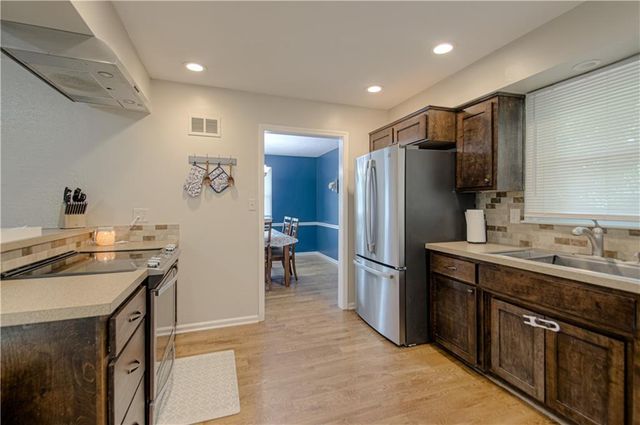 3008 S Cochise Drive, Independence, MO 64057