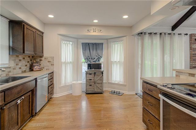 3008 S Cochise Drive, Independence, MO 64057