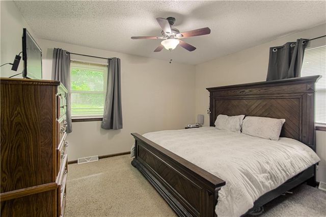 3008 S Cochise Drive, Independence, MO 64057