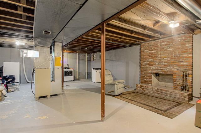 3008 S Cochise Drive, Independence, MO 64057
