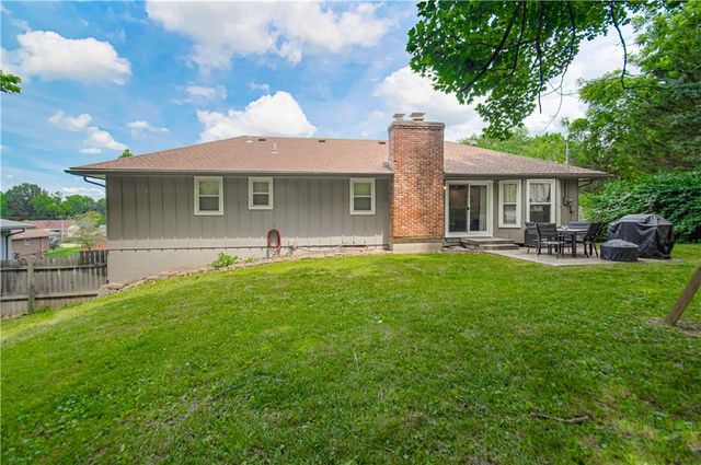 3008 S Cochise Drive, Independence, MO 64057