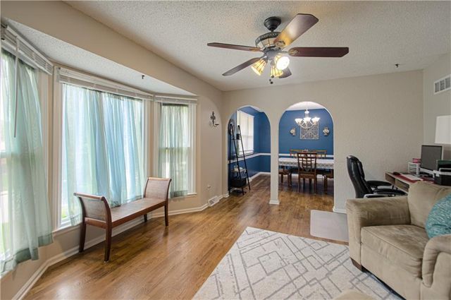 3008 S Cochise Drive, Independence, MO 64057