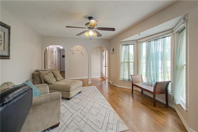 3008 S Cochise Drive, Independence, MO 64057