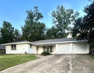 206 FENDLER Parkway, Pineville, LA 71360