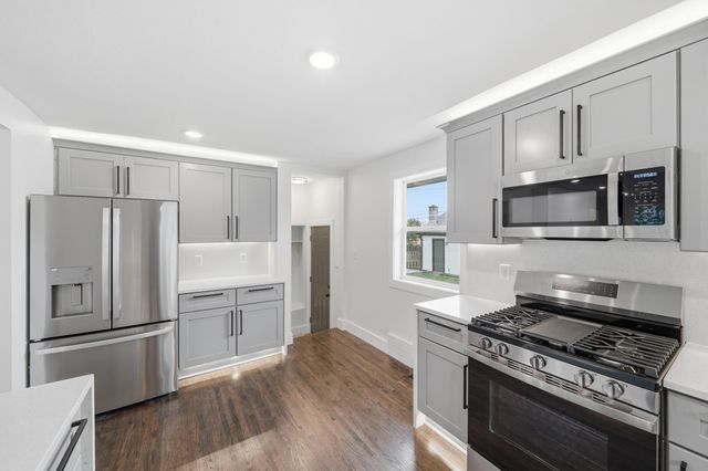 121 Frost Street W, South Saint Paul, MN 55075