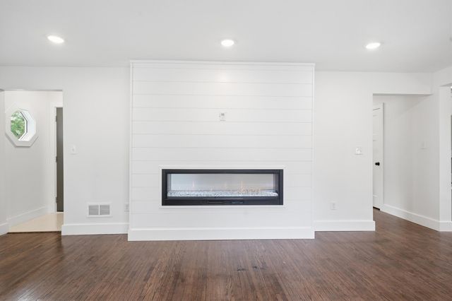 121 Frost Street W, South Saint Paul, MN 55075