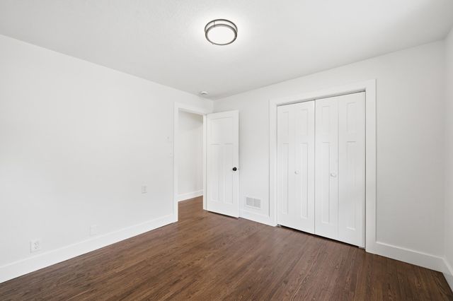 121 Frost Street W, South Saint Paul, MN 55075