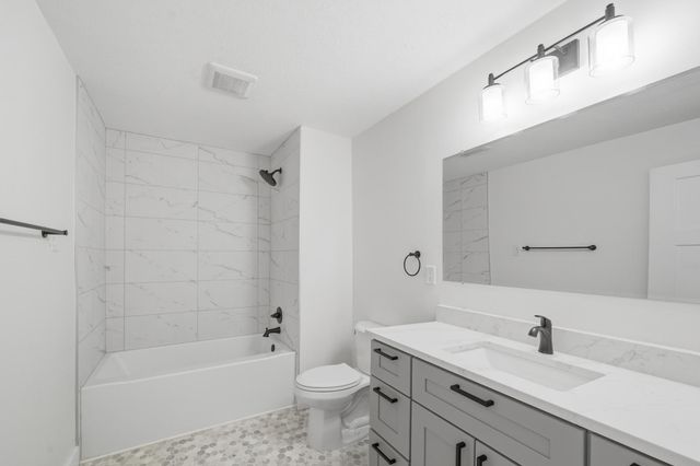 121 Frost Street W, South Saint Paul, MN 55075