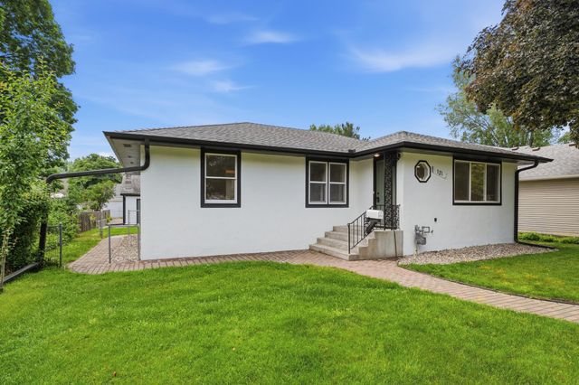121 Frost Street W, South Saint Paul, MN 55075