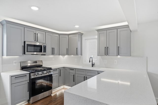 121 Frost Street W, South Saint Paul, MN 55075