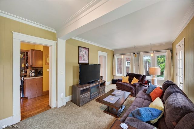 2596 Shaker Road, Cleveland Heights, OH 44118