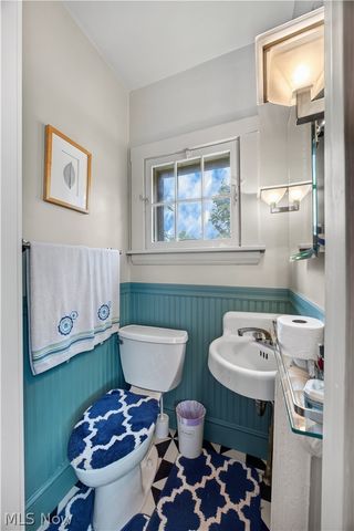 2596 Shaker Road, Cleveland Heights, OH 44118