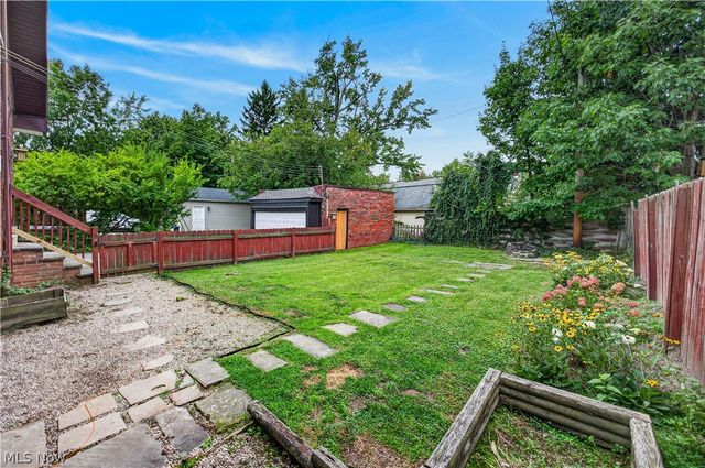 2596 Shaker Road, Cleveland Heights, OH 44118