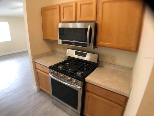 2566 HIALEAH AVENUE, The Villages, FL 32162