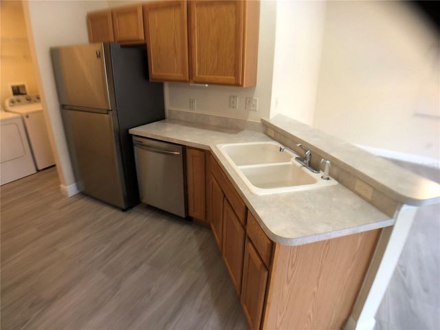 2566 HIALEAH AVENUE, The Villages, FL 32162