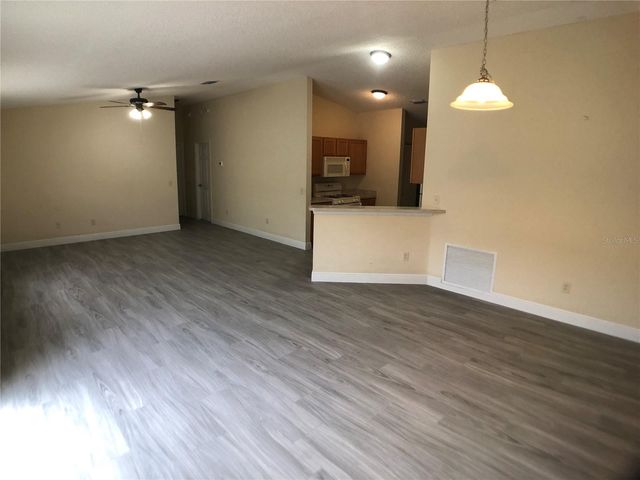 2566 HIALEAH AVENUE, The Villages, FL 32162