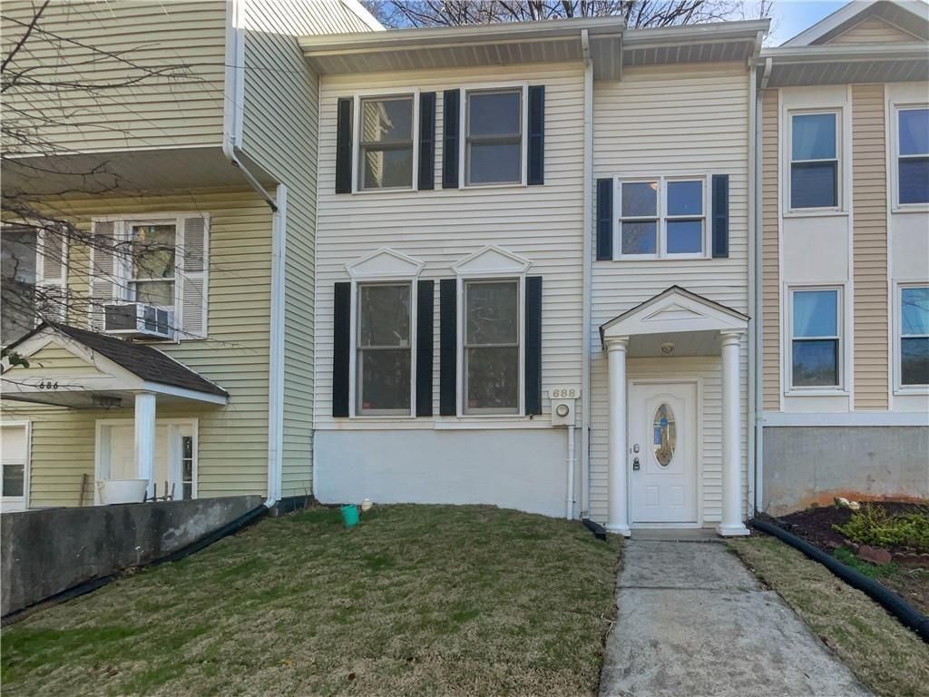 688 Stratford Green, Avondale Estates, GA 30002