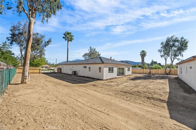 683 Park, Banning, CA 92220