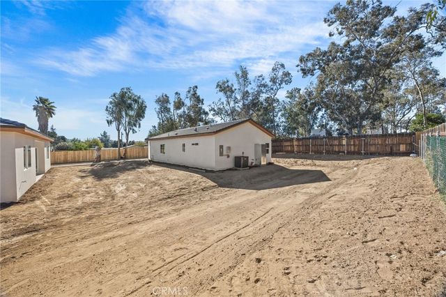 683 Park, Banning, CA 92220
